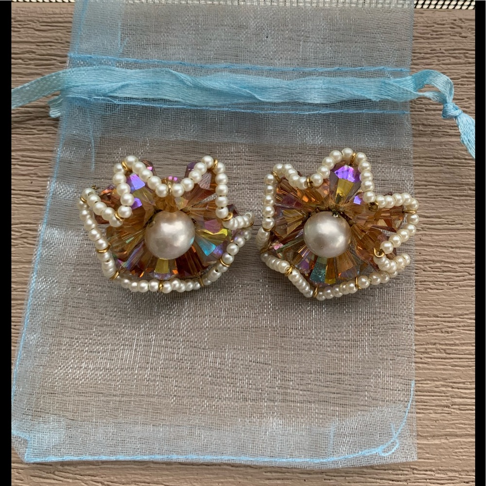 Vintage Vendome Aurora Borealis/Pearl earrings.
